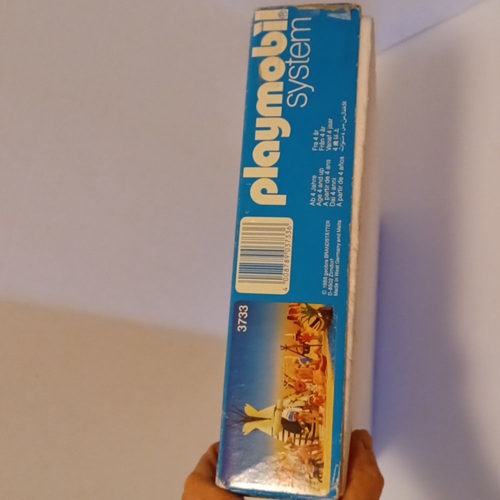 USED VINTAGE 1988 PLAYMOBILE #3733 INDIAN VILLAGE WITH BOX - Picture 4 of 10